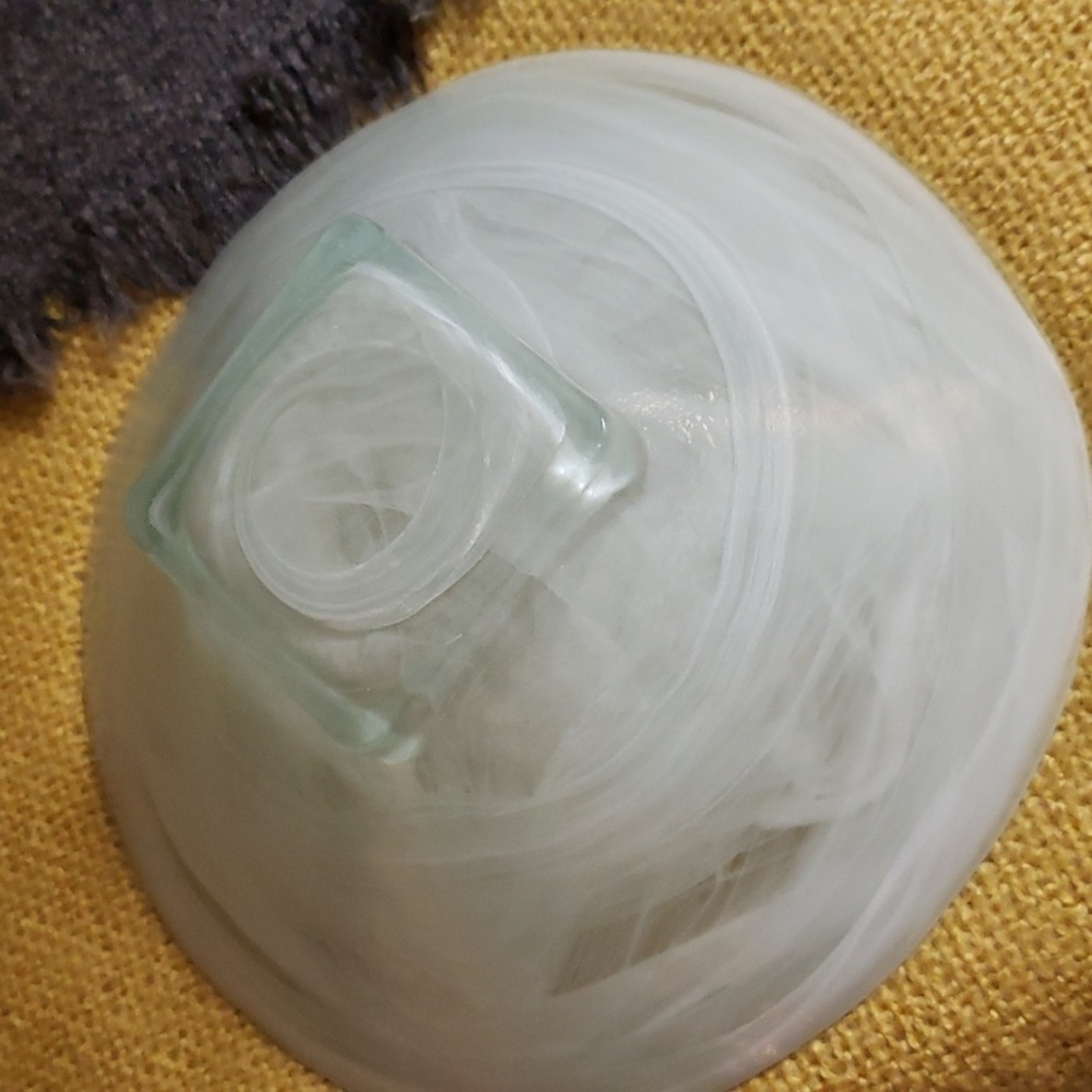 Hand Made Bowl - Picture 3 of 4